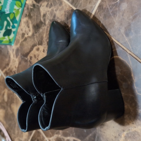 Cole Haan boots.. - Picture 9 of 13